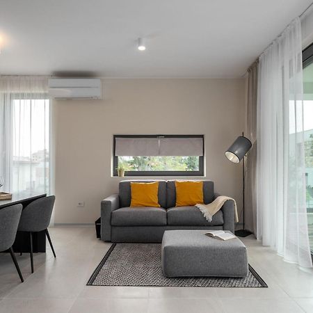 רוביני The Q Bliss - Your New 4-Star Hideaway With A Garage מראה חיצוני תמונה
