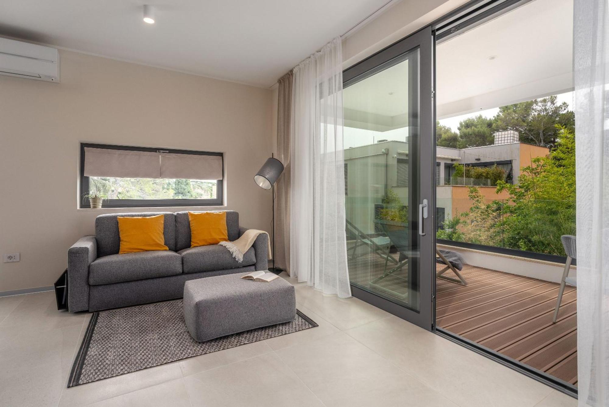 רוביני The Q Bliss - Your New 4-Star Hideaway With A Garage מראה חיצוני תמונה