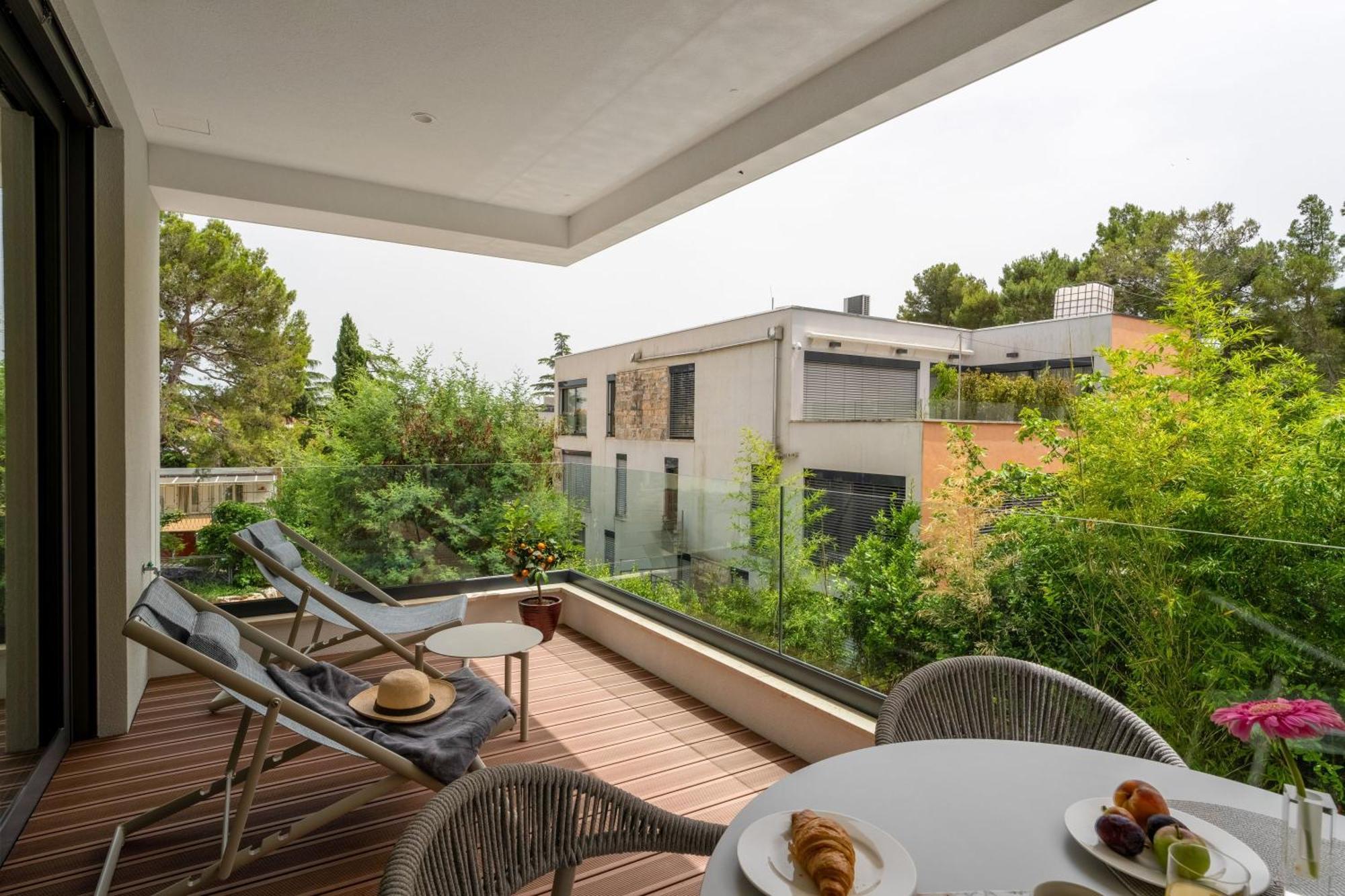 רוביני The Q Bliss - Your New 4-Star Hideaway With A Garage מראה חיצוני תמונה
