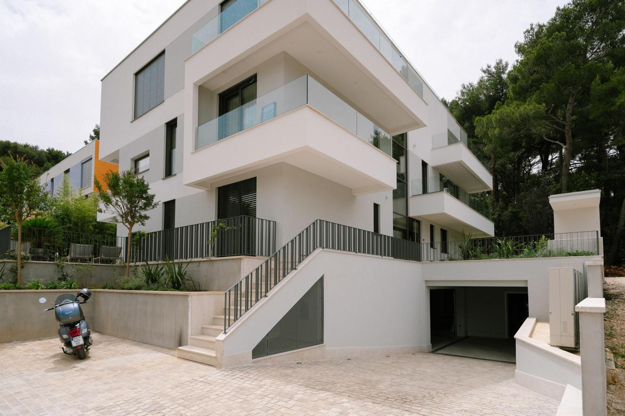 רוביני The Q Bliss - Your New 4-Star Hideaway With A Garage מראה חיצוני תמונה